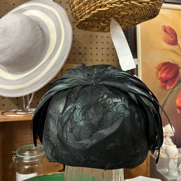 Chic Black Feathered Women's Hat - Picture 3 of 4